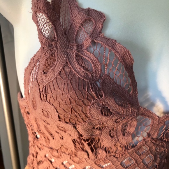 Adella lace mini dress in Rose - Picture 6 of 8